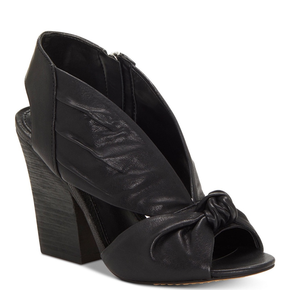 Brand New Vince Camuto Kerra Leather Round Open Toe Stacked Heel Knot Sandal